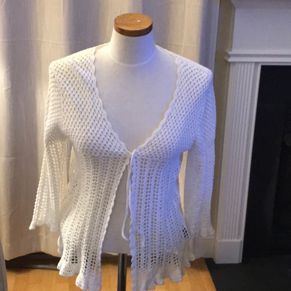 Fever top white S with beautiful sleeves